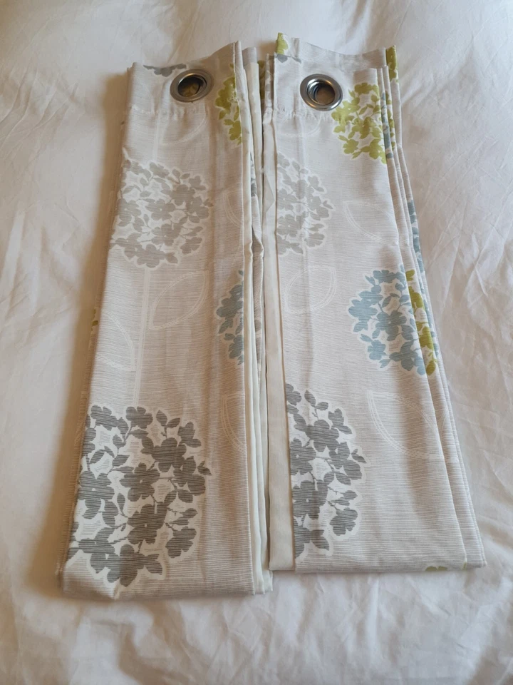 NEXT floral eyelet Curtains 1 Pair 135cm X 137cm - Image 4 of 4