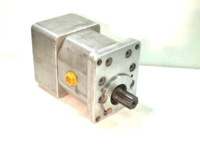 DDR Orsta Zahnradpumpe C16-3 R rechtsdrehend ZT300 W50