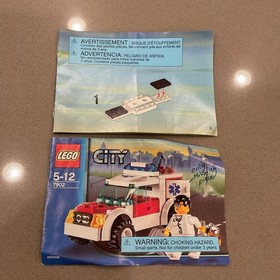 LEGO CITY: Doctor's Car 7902 99% Complete Missing 1 Piece Hospital Ambulance