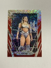 2026 Topps Chrome WWE Red Mini Diamond Refractor Kendal Grey # 5 / 5 Wrestling
