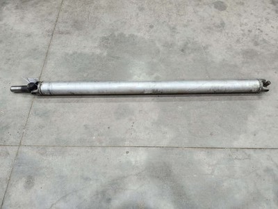16-20 GMC Yukon XL 4x2 5.3L Rear Driveshaft Propeller Shaft OEM 84202540