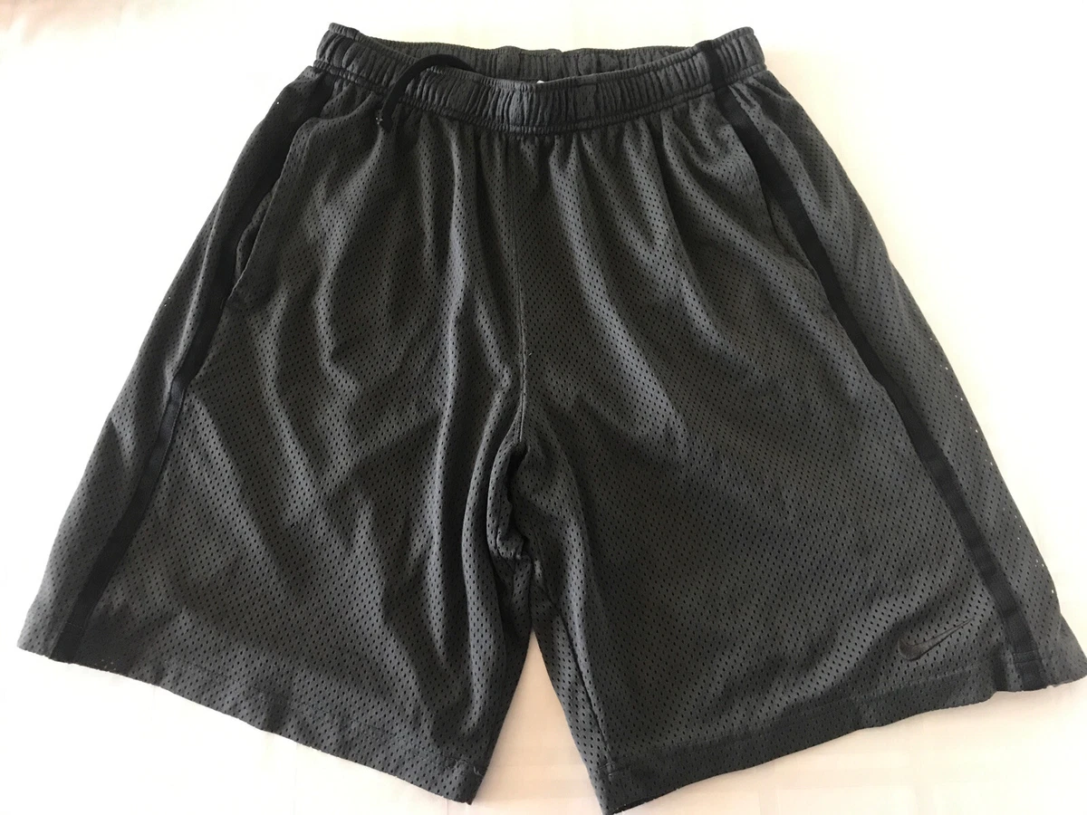 Nike coaches shorts with best sale pockets