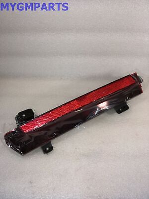 2014-2019 CADILLAC CTS DRIVERS SIDE RED REAR BUMPER LENS REFLECTOR   84135079 