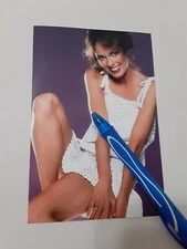 DUKES OF HAZZARD TV SHOW, CATHERINE BACH AS DAISY DUKE,  GLOSSY COLOR 4X6 PHOTO 