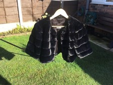Eliza J Faux Fur Ladies Cropped Jacket -size (m) Medium - Black