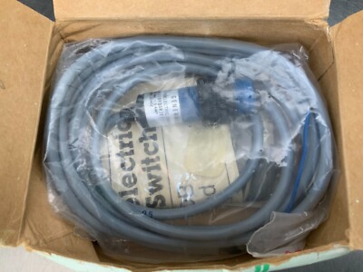 GE CR174DBF00R2E1 Photoelectric Limit Switch