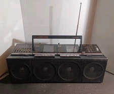 LLOYD'S Boombox Stereo Dual Cassette Speaker System V444 In Good Condition