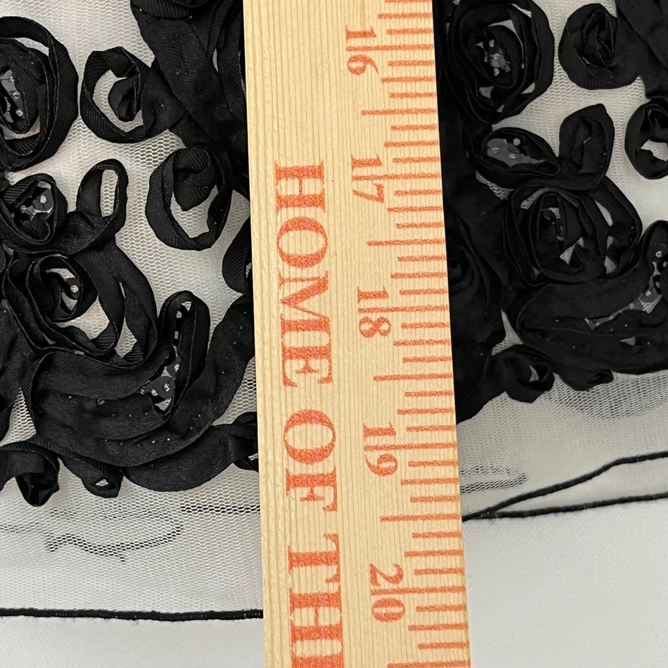 Vestido de vacaciones Bonnie Baby 18M nuevo con etiquetas corpiño de terciopelo rojo satinado lazo falda bordada Foto 4 de 4