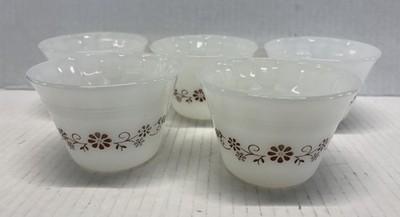 Vintage 5 Piece Dynaware Milk Glass Brown Daisy 6 oz. Custard Cups - Retro