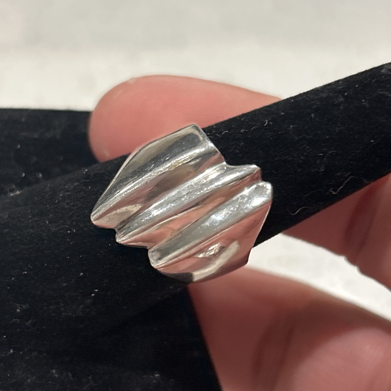 Sterling Silver Solid  Ribbed Band Statement Ring… - image 4