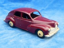 JOLIE Pretty RARE ! DINKY TOYS 1:43 PEUGEOT 203 N° 24R PETITE LUNETTE - CODE 3