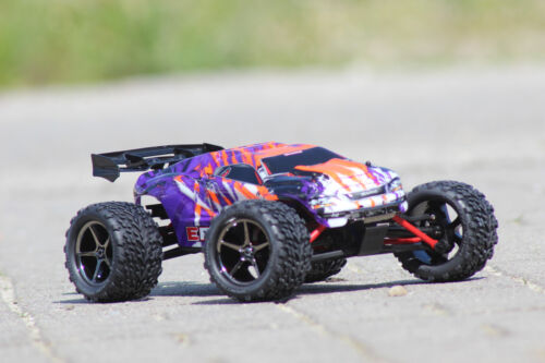 Traxxas 71076-3 E-Revo 4x4 VXL Purple Brushless RTR +  Akku Monstertruck 1:16 - Afbeelding 1 van 8