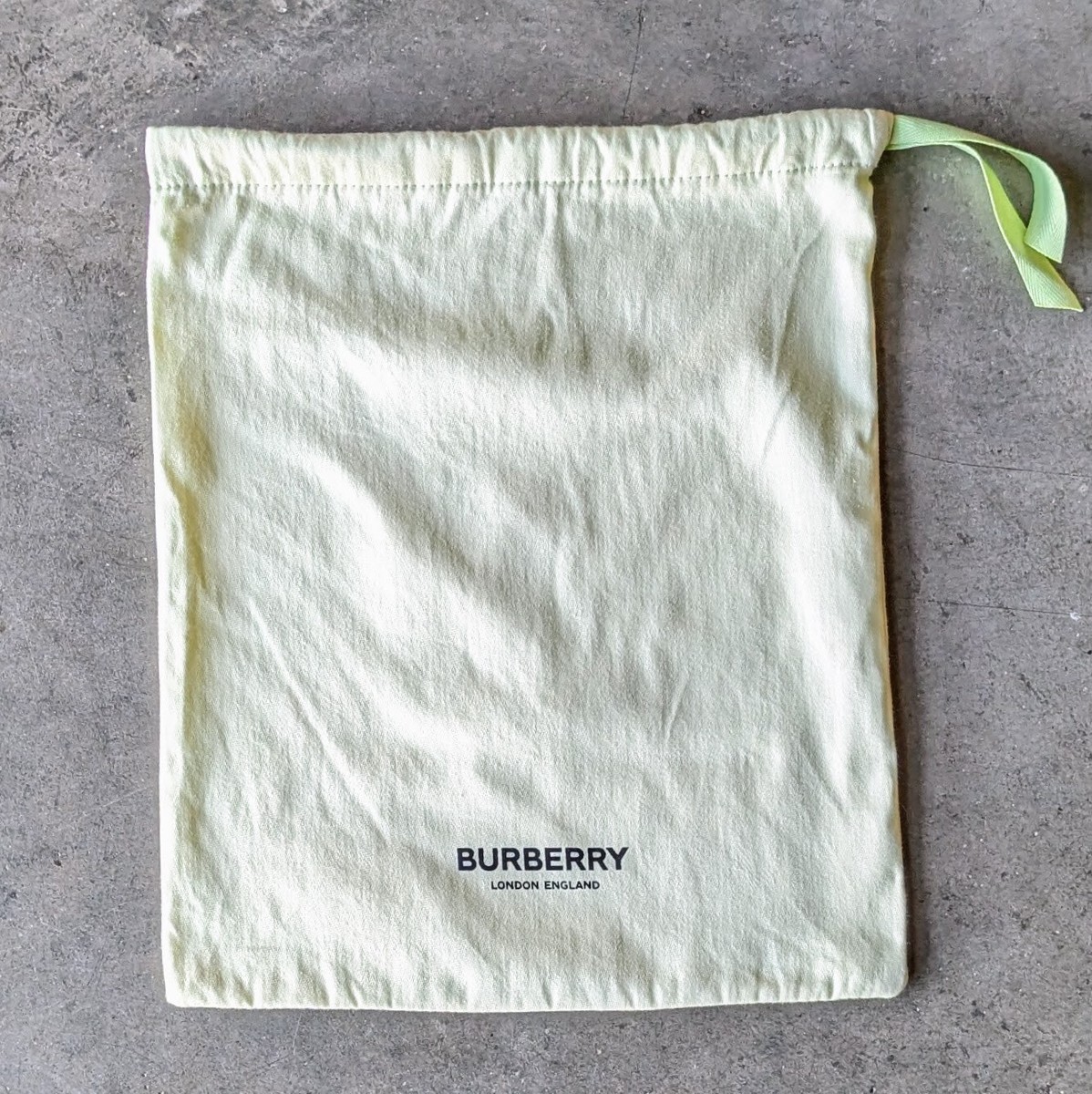 現行 BURBERRY LONDON ENGLAND ワンピース 10Y UP3386463038888.jpg?ver=1749181453