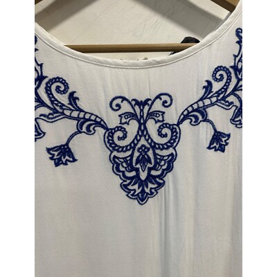 tale to tell blue and ivory embroidered shift dress Lulus l Tale to Tell Blue white zippered Embroidered Shift Dress Medium nice