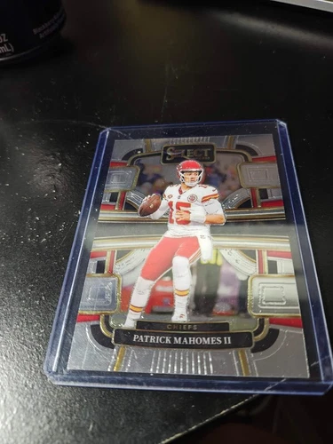 2023 Panini Select - Concourse Patrick Mahomes II #49 Silver Prizm