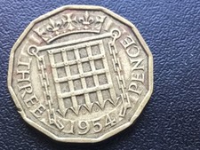 1954 Elizabeth II British threepenny - Brass  3d (Res. stk)