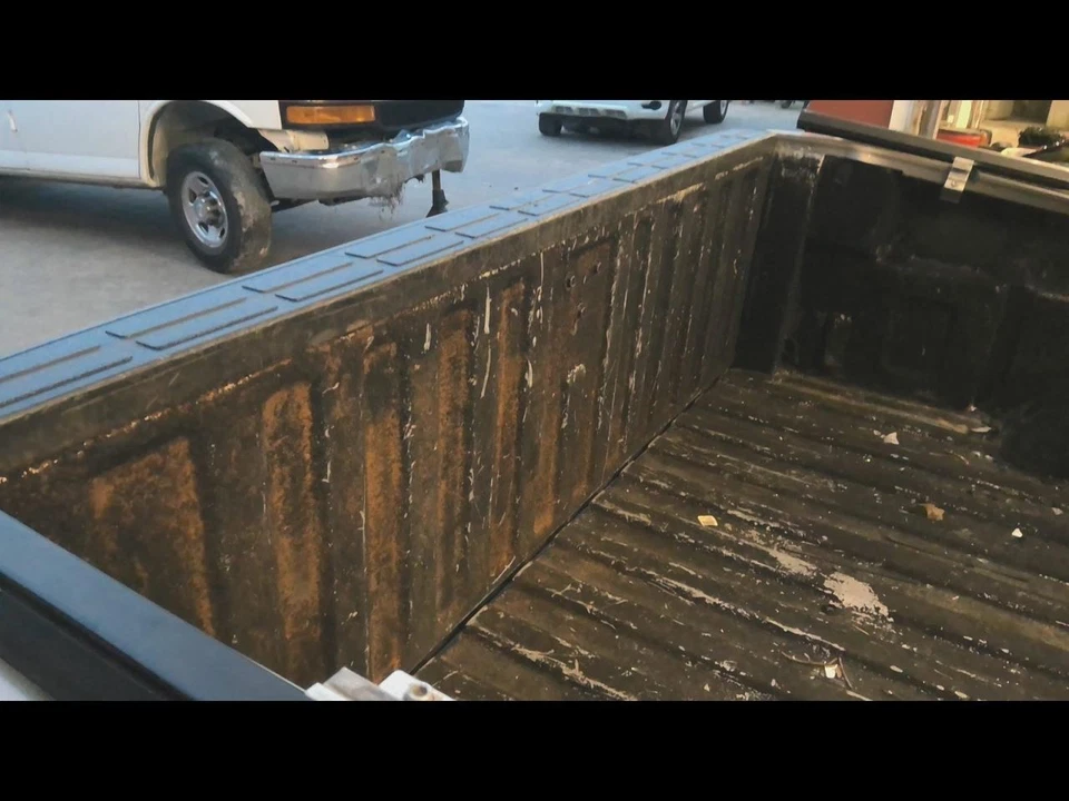 (LOCAL PICKUP ONLY) Trunk/Hatch/Tailgate Classic Style Fits 99-07 SIERRA 1500 PI Foto 2 de 4