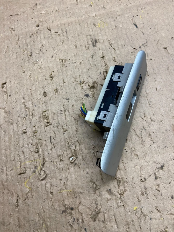 Interruptor de control de ventana lateral de pasajero Nissan Pathfinder 2005 a 2007 T6284 PS Foto 3 de 4