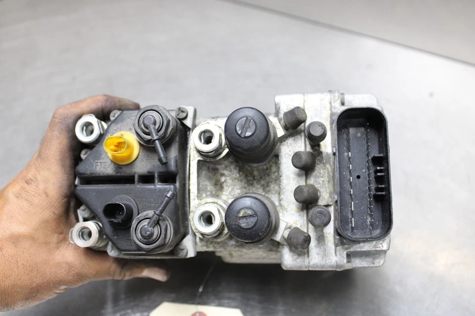 02-05 BMW R1150RT ABS PUMP UNIT MODULE - Изображение 2 из 4