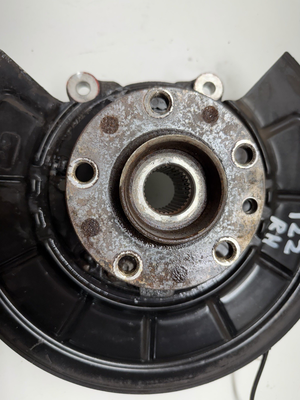 2014-2019 Maserati Ghibli AWD Rear Right Spindle Knuckle Hub OEM