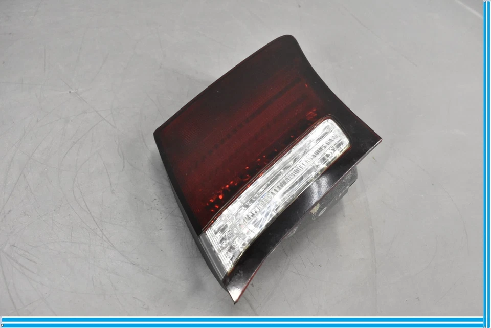 07-09 LEXUS LS460 Luz Trasera Interior Pasajero Derecho Lámpara 8155150160 Fabricante Original Foto 2 de 4