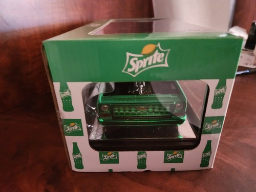 M2 Machines 1973 Chevrolet Cheyenne 10 Custom Sprite 1/24 Chase 1 of 750 - Bild 2 von 4