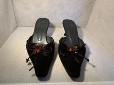 Stuart Weitzman Black Suede heels 6