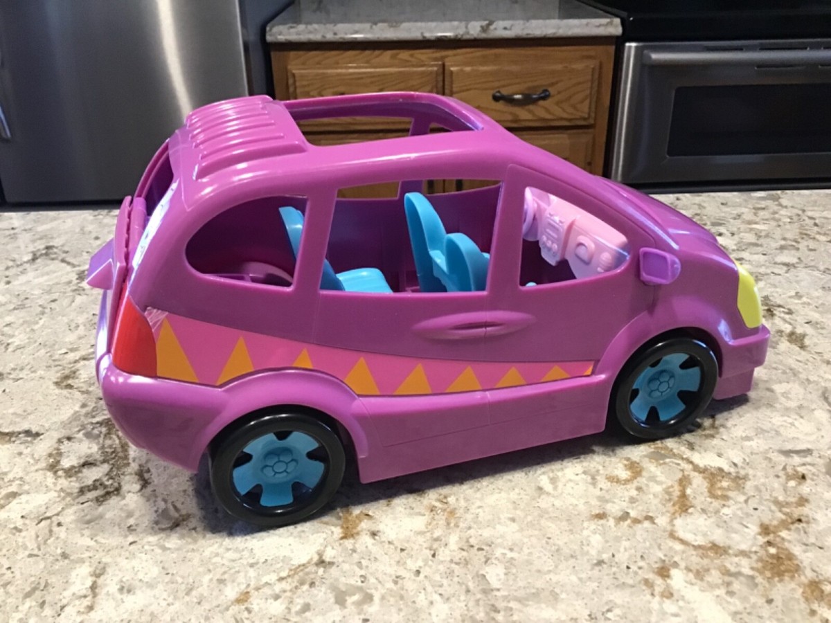 Fisher-Price Mattel 2008 Dora the Explorer Purple Picnic Adventure