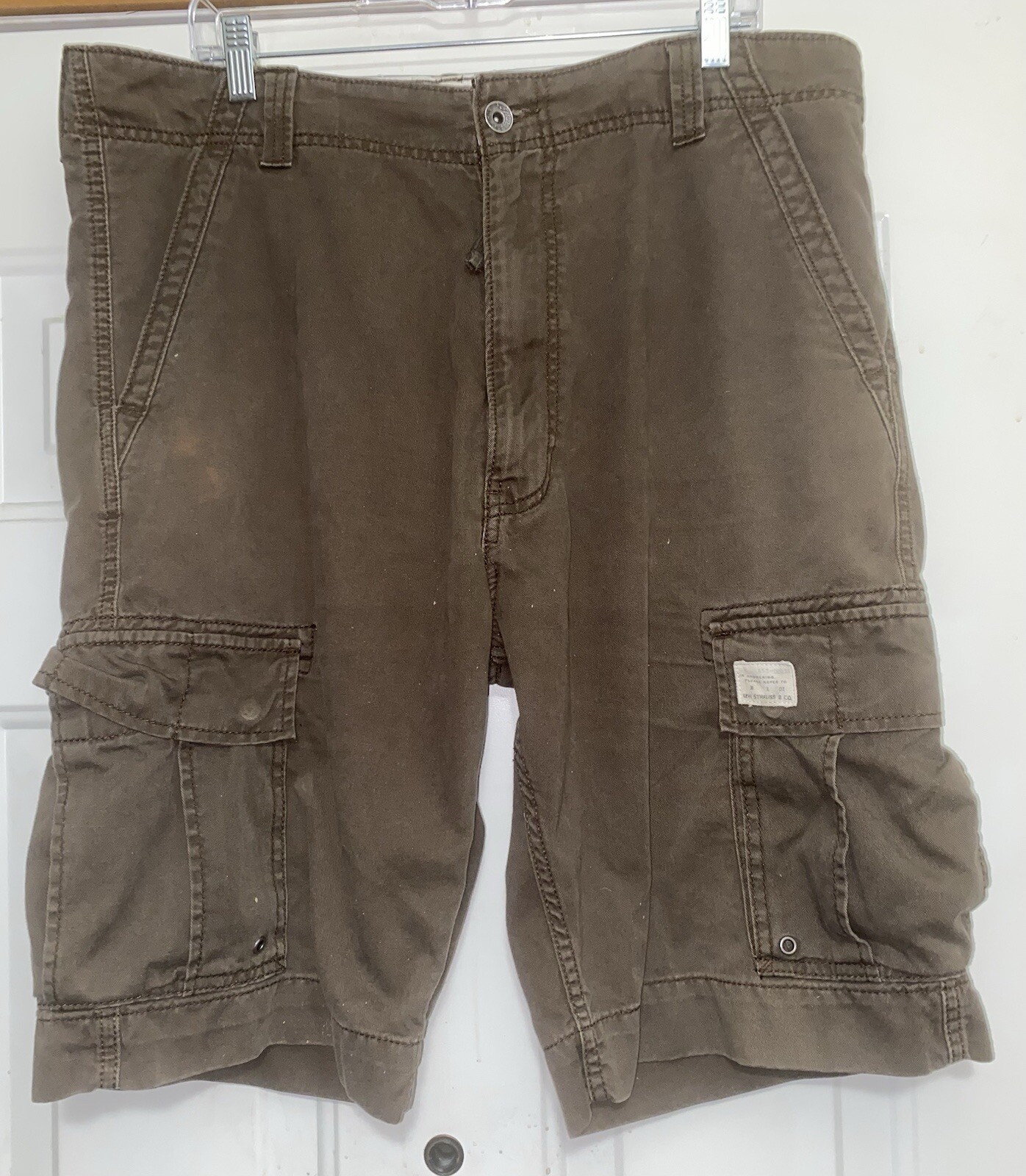 Levi’s Cargo shorts men’s vintage size 38 twill 100% cotton brown tan