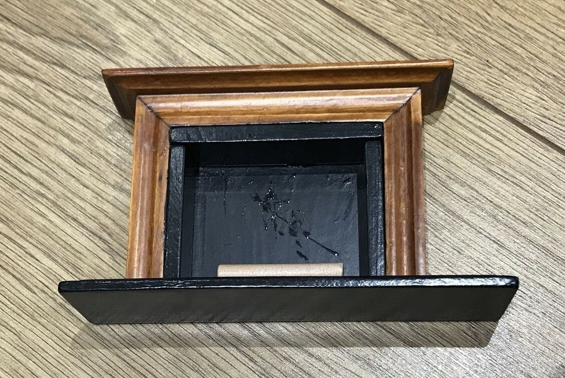 Dolls House Brass Effect Fireplace Tool Set, Fire Guard & Fireplace 4