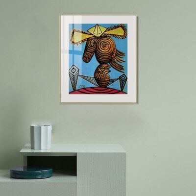 Framed Art 1938 Figure fausse au chapeau, assise sur une chaise by Pablo Picasso