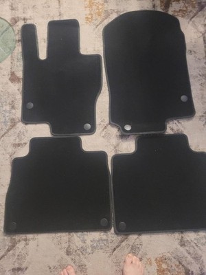 メル51849 A16768096099J74 Four Floor Mat Set Mercedes-Benz Original GLE V167