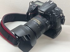 Nikon D300 Digital SLR NIKKOR 18-200mm VR