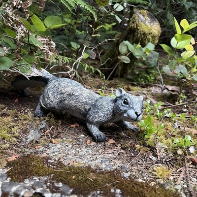 VINTAGE 1989 ARTLINE SQUIRREL OUTDOOR HARD PLASTIC 17'' WILDLIFE DECOR gnome