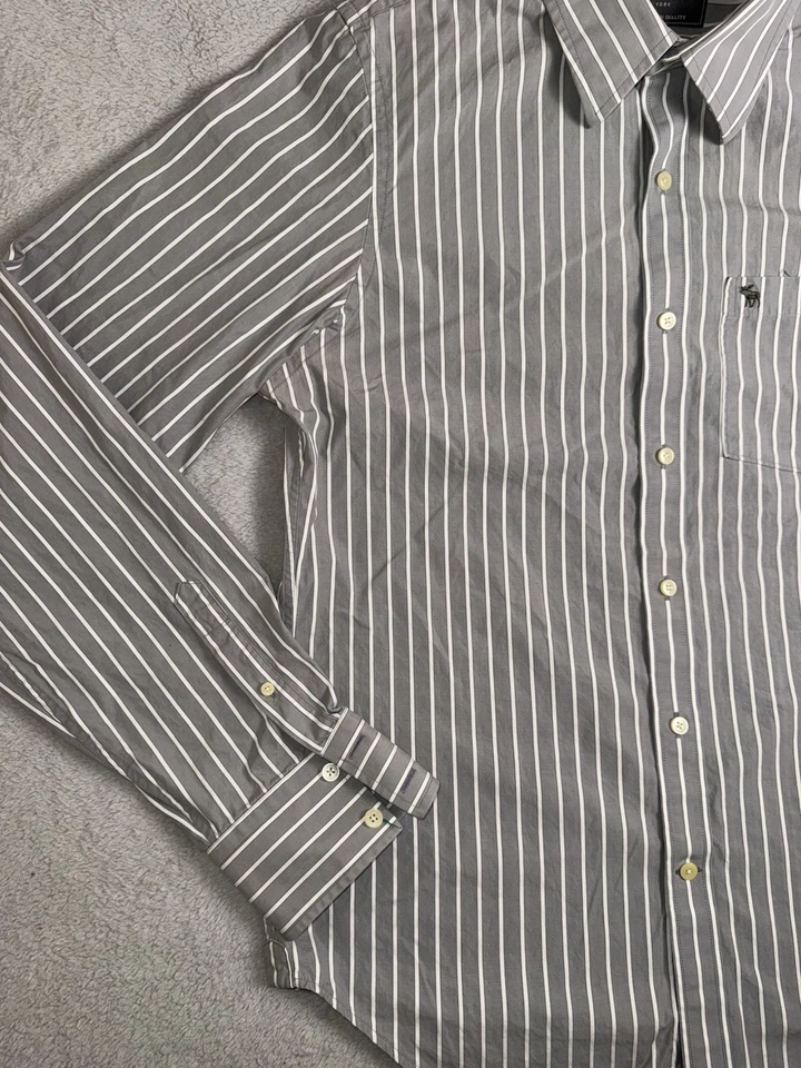 Camisa de manga larga Abercrombie & Fitch para hombre extra grande gris a rayas con botones Foto 2 de 4