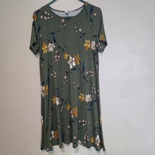 Old Navy Green Floral Dress L Short Sleeve Round Neck Pullover Knee Length 