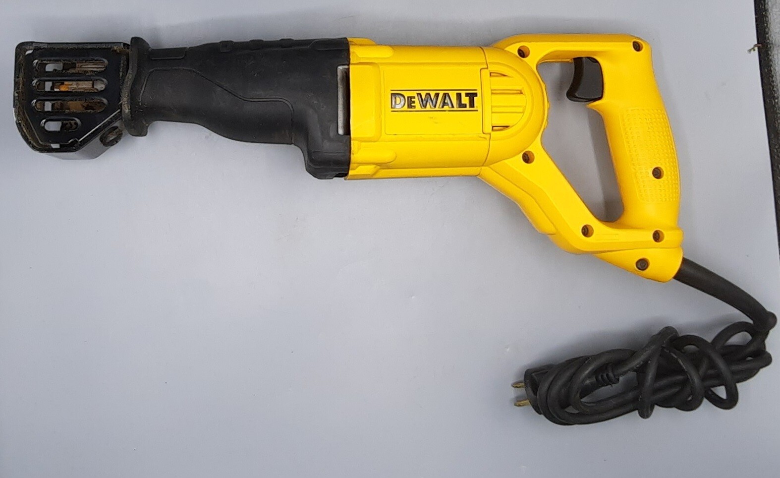 DEWALT DWE304 10AMP RECIPROCATING SAW *GREAT CONDITION* 885911379212