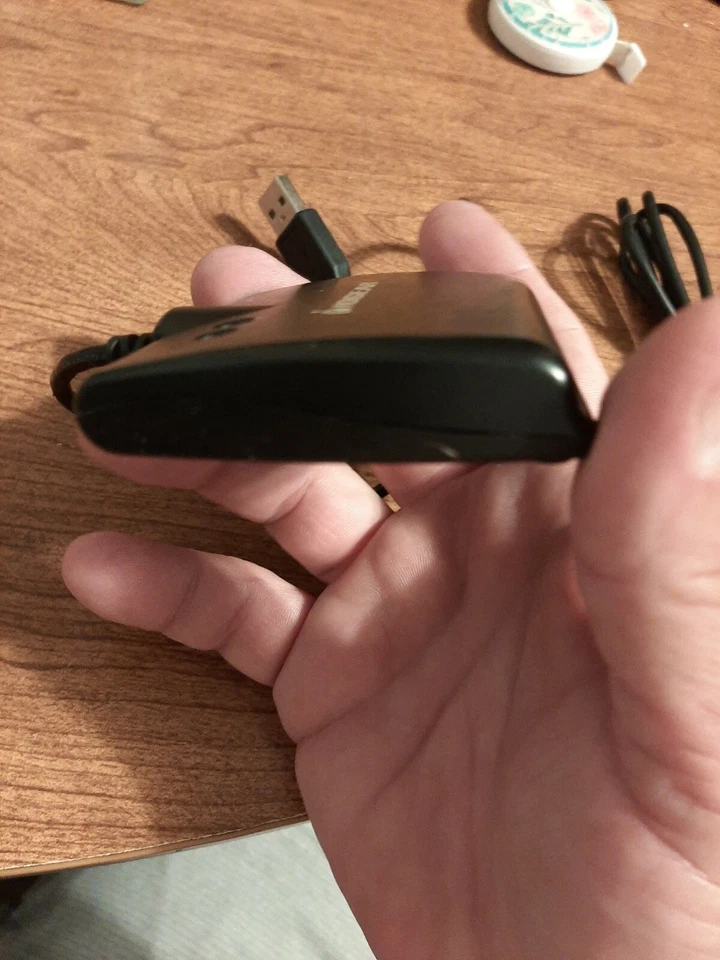 IOGear GSR202 Universal Smart Card Access Reader, USB Adapter in Black - Image 3 of 4