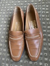  550 Salvatore Ferragamo Women's Loafers, Pasadena Camel Vigogna , Size 7 B