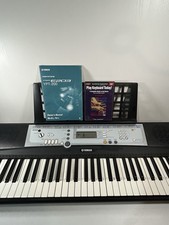 Yamaha Keyboard Digital   61-Key Built-In Speaker  Adapter YPT-200