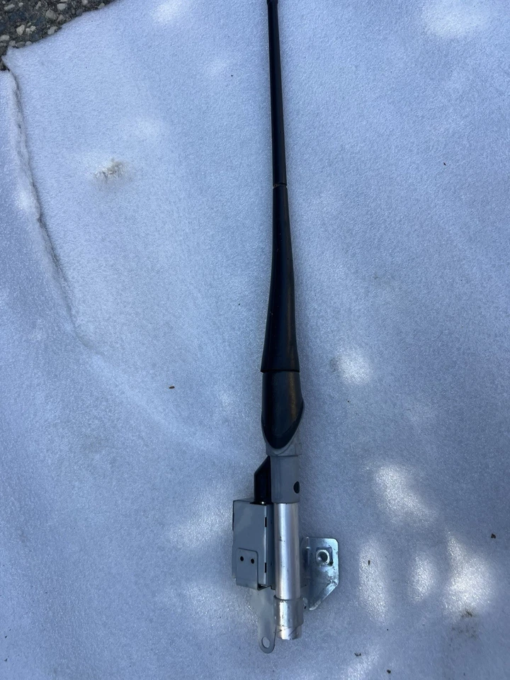 Antena de radio Volvo C70 2006-2013 OEM 30775655 Foto 3 de 3
