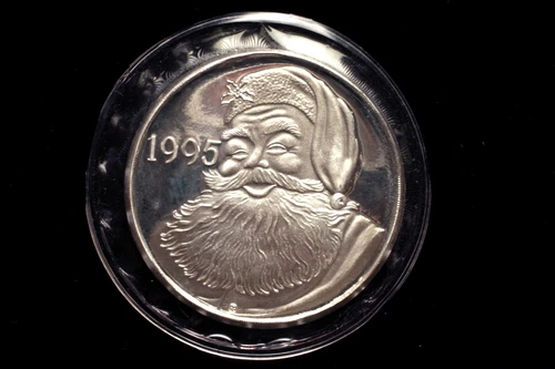 1995 Santa Claus 1 Troy Oz. .999 Fine Silver Coin  BU