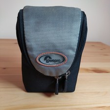 Lowepro D-RES 20AW Black Zip Up Camera Bag Case in a Great Condition