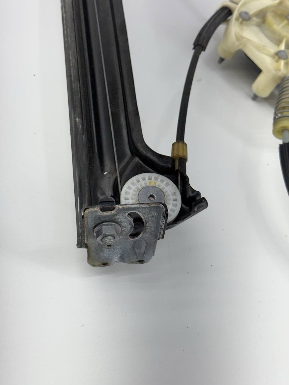 2014-2016 Maserati Ghibli Front Right Side Door Window Regulator w/ Motor 428