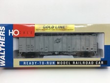 HO Walthers 932-3721 Chicago North Western 50  Airslide Covered Hopper CNW 69947