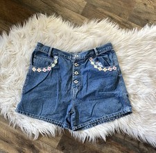 Vintage GoodFellows 90s embroidered jean shorts