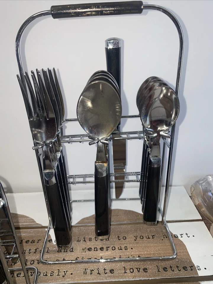 Juego de cubiertos de acero inoxidable negro de 16 piezas con carrito, servicio para 4 Foto 4 de 4