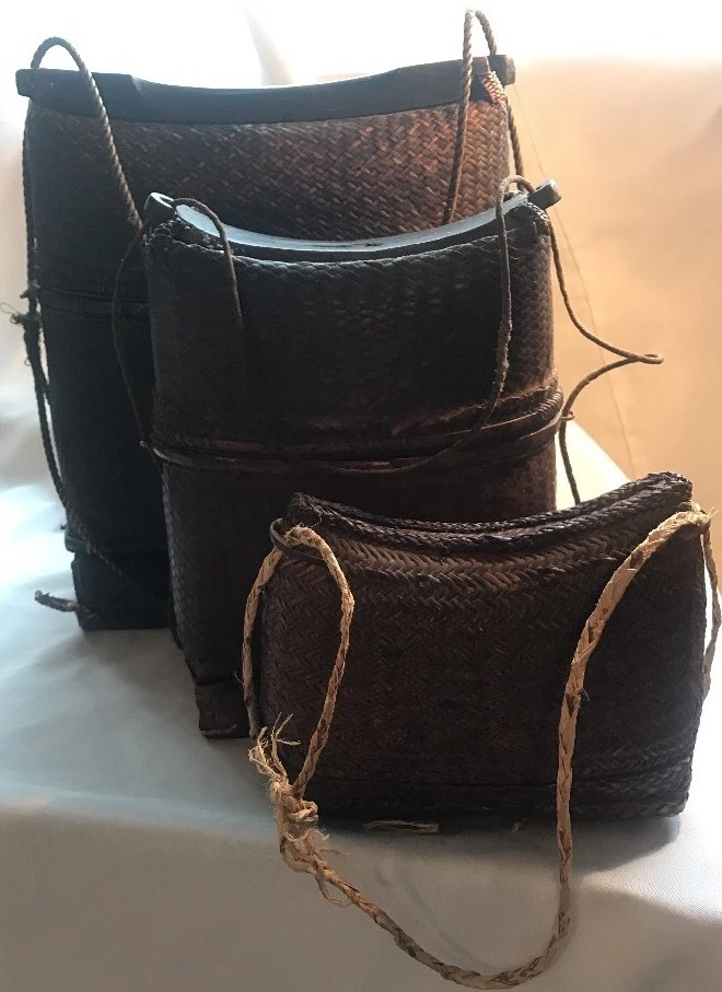 Антикварная артезаническая корзина раннего Азиатско-Тихоокеанского региона Филиппины с чехлом и основанием - Изображение 3 из 4