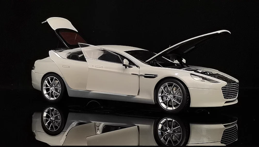 AUTOart 1/18 Alloy diecast car model Aston Martin RAPIDE S Pearl