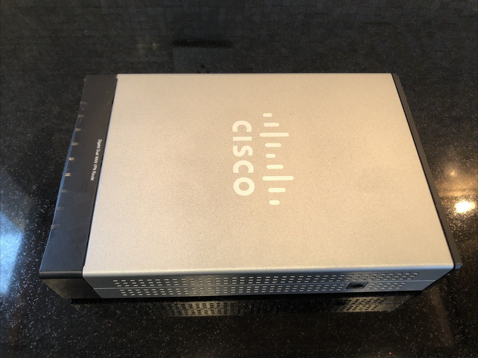 Cisco RV042G-K9-NA Dual Gigabit WAN VPN Router RV042G-K9-NA Dark Slate ...